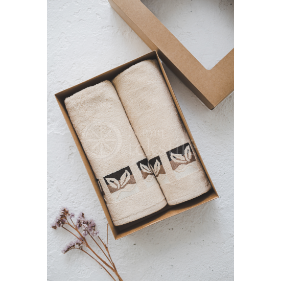 Set of towels with a design in a box BEIGE